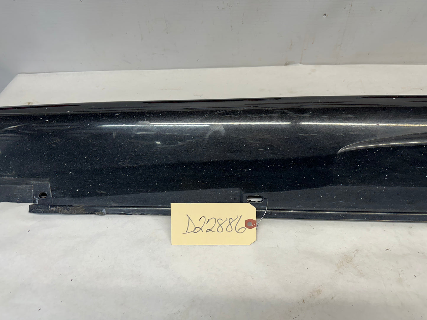 2006 Pontiac GTO LH Driver Rocker Molding Side Skirt Black OEM - Day's Parts Yard