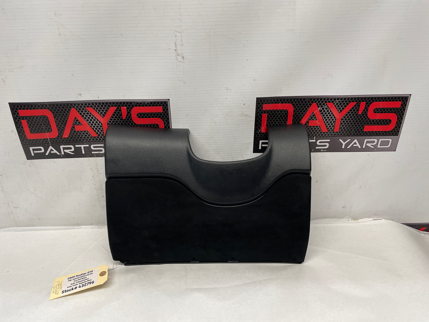 2005 Pontiac GTO Black Knee Bolster Fuse Cover Dash Panel OEM - Day's Parts Yard