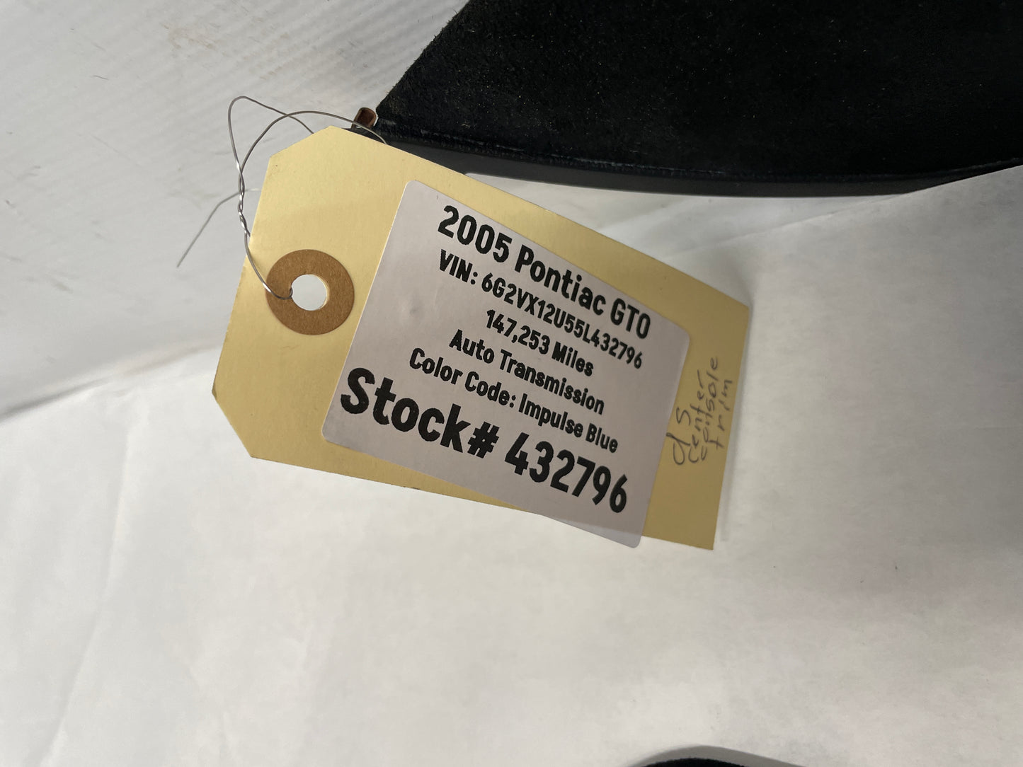 2005 Pontiac GTO RH & LH Console Interior Black Suede Trim Panels OEM - Day's Parts Yard