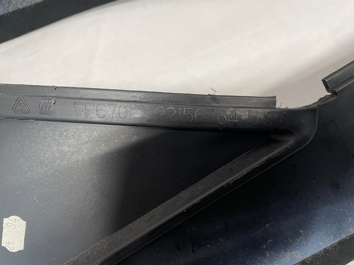 2005 Pontiac GTO RH & LH Console Interior Black Suede Trim Panels OEM - Day's Parts Yard