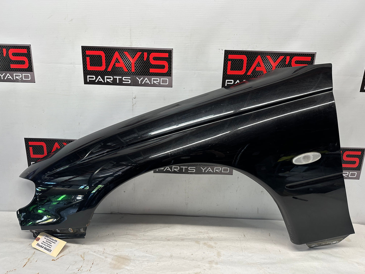 2006 Pontiac GTO Front LH Driver Fender OEM - Day's Parts Yard