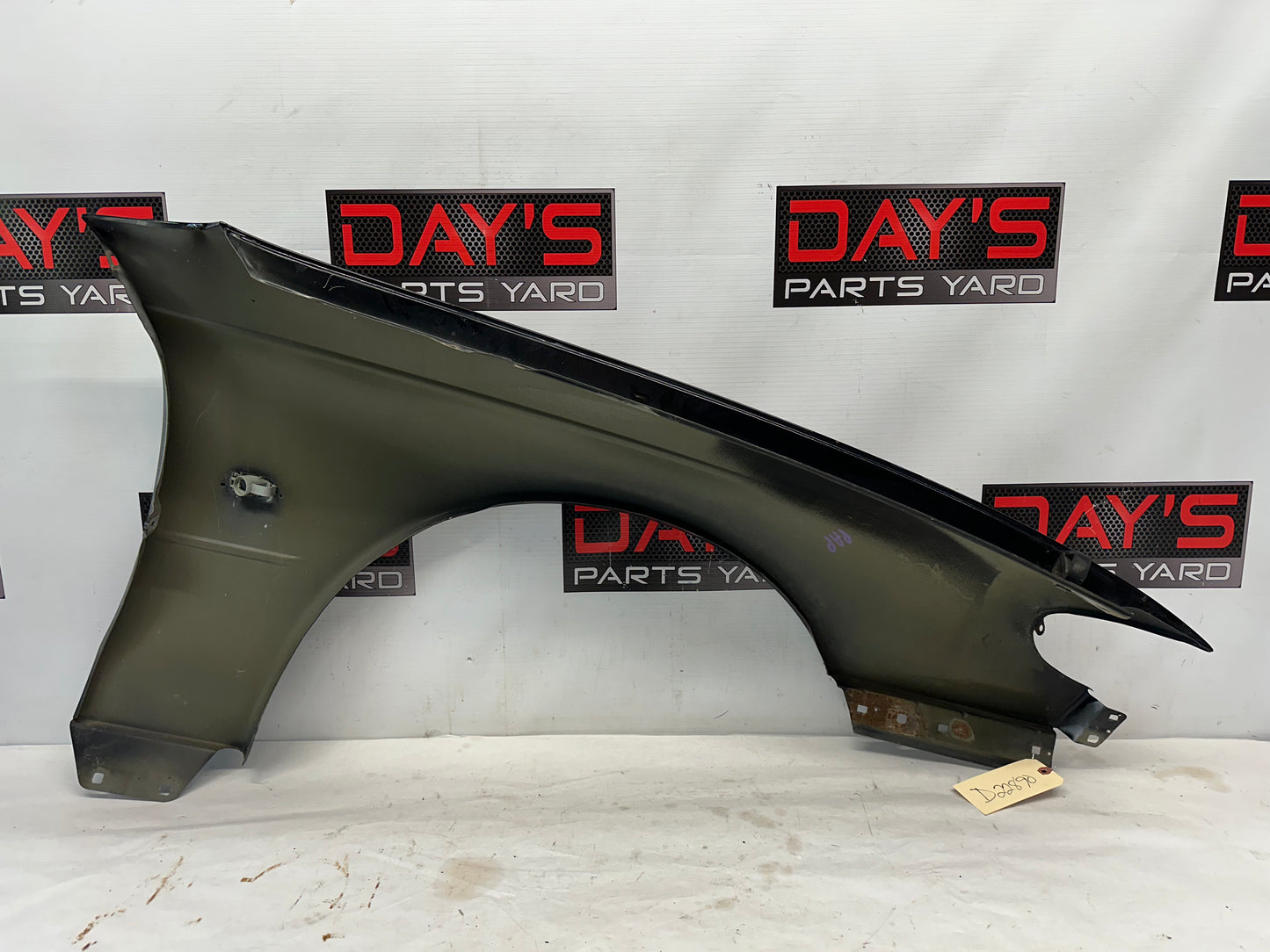 2006 Pontiac GTO Front LH Driver Fender OEM - Day's Parts Yard