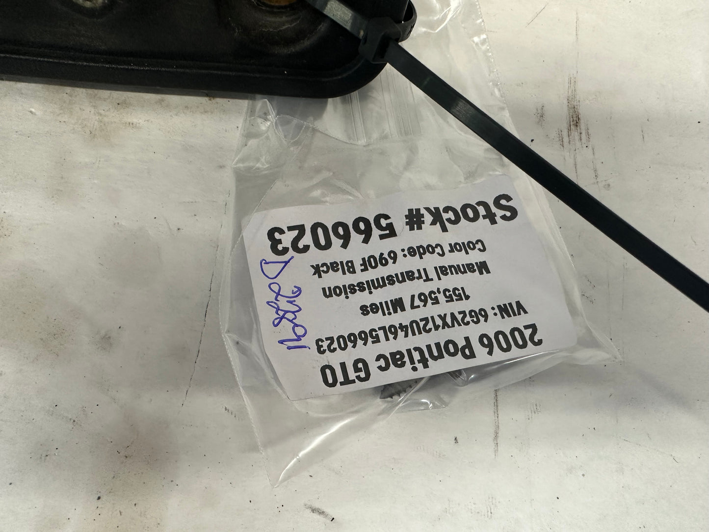 2006 Pontiac GTO Front Bumper License Plate Bracket OEM - Day's Parts Yard