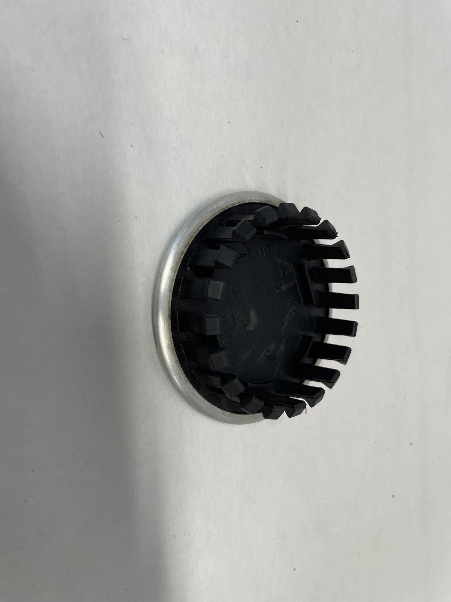 2019 Chevy Camaro SS Wheel Center Caps Silver OEM - Day's Parts Yard