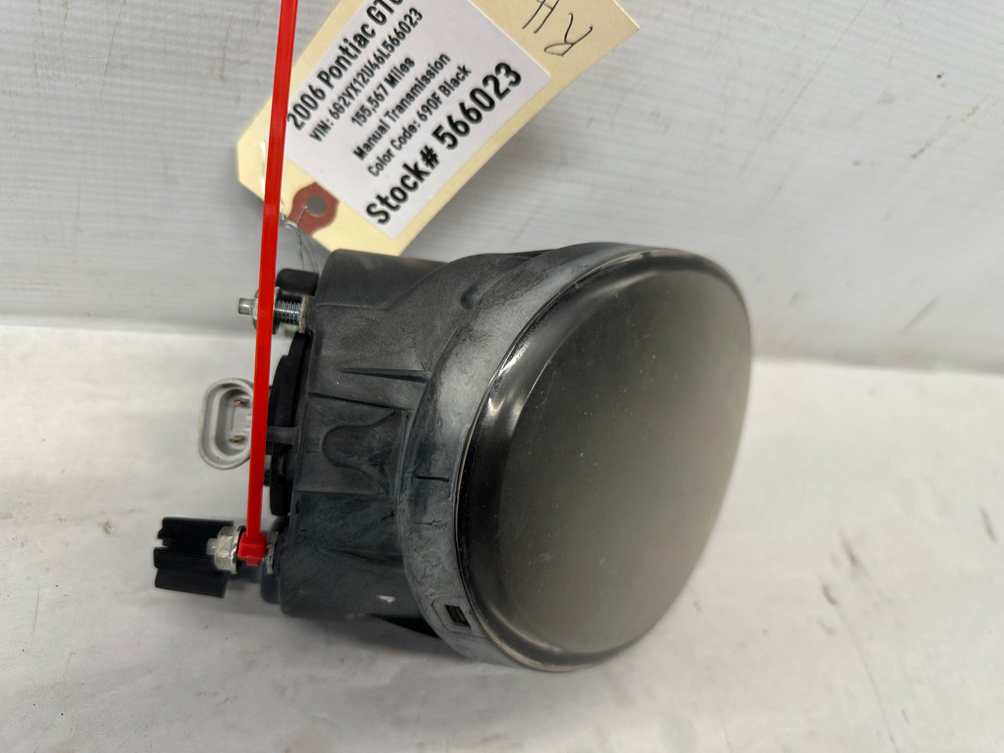 2005 Pontiac GTO RH Passenger Fog Light OEM - Day's Parts Yard