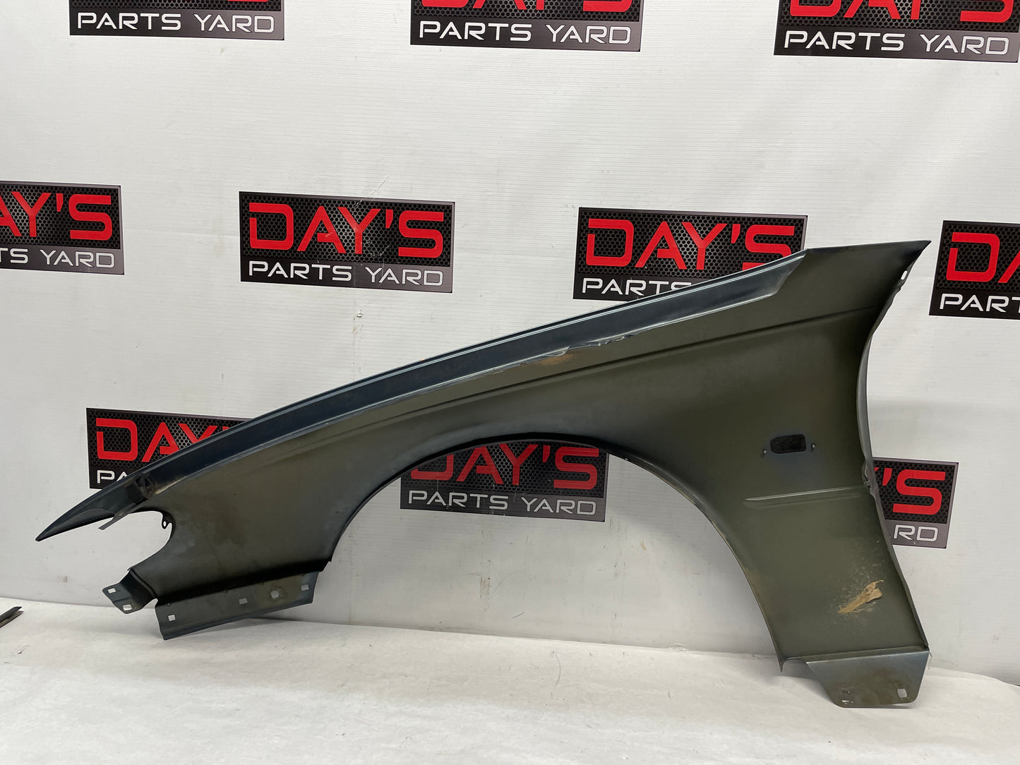 2005 Pontiac GTO RH Passenger Front Fender OEM - Day's Parts Yard