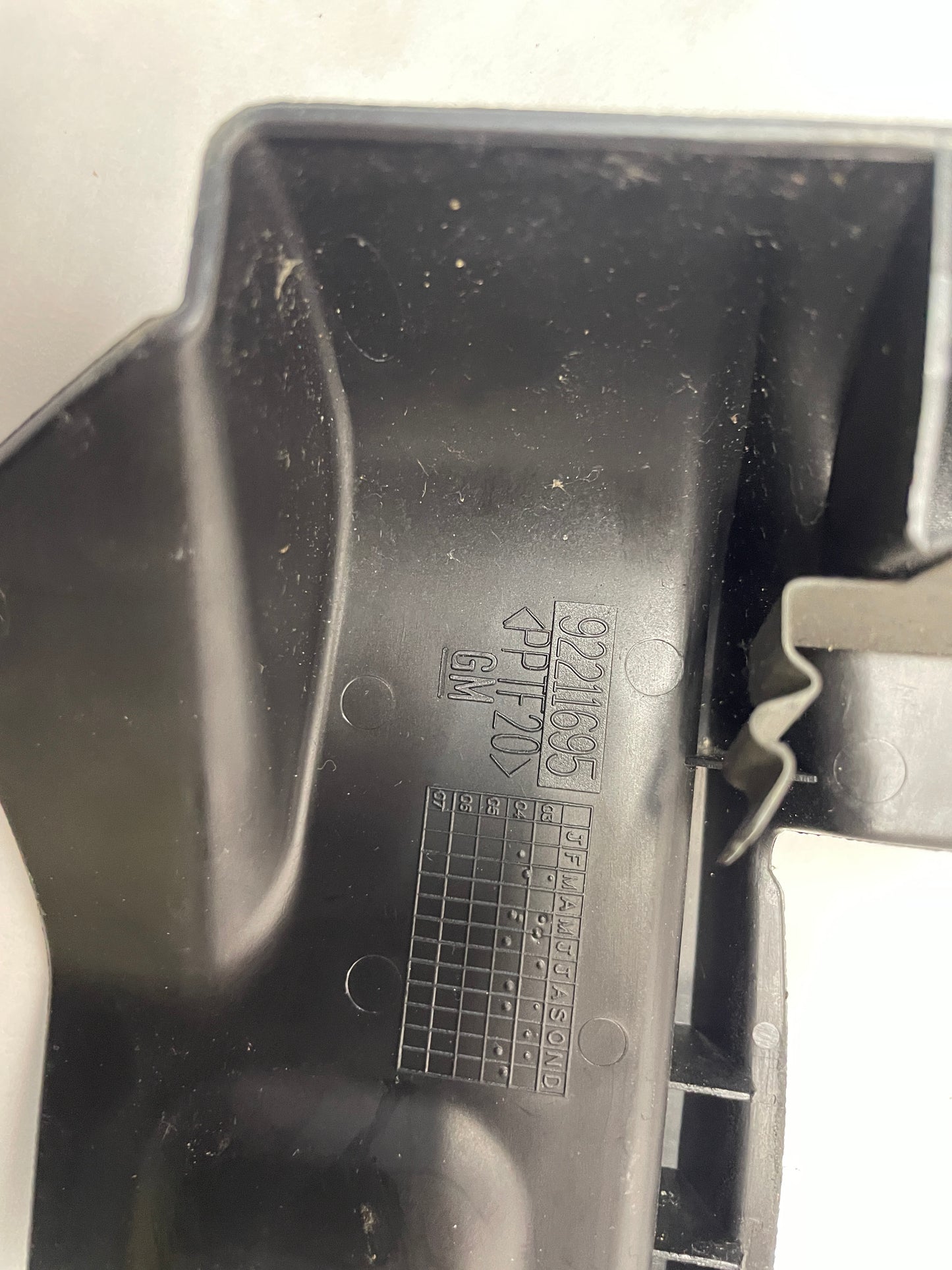 2005 Pontiac GTO Complete LH Driver 4pc Front Seat Rail Frame Trim Set OEM - Day's Parts Yard