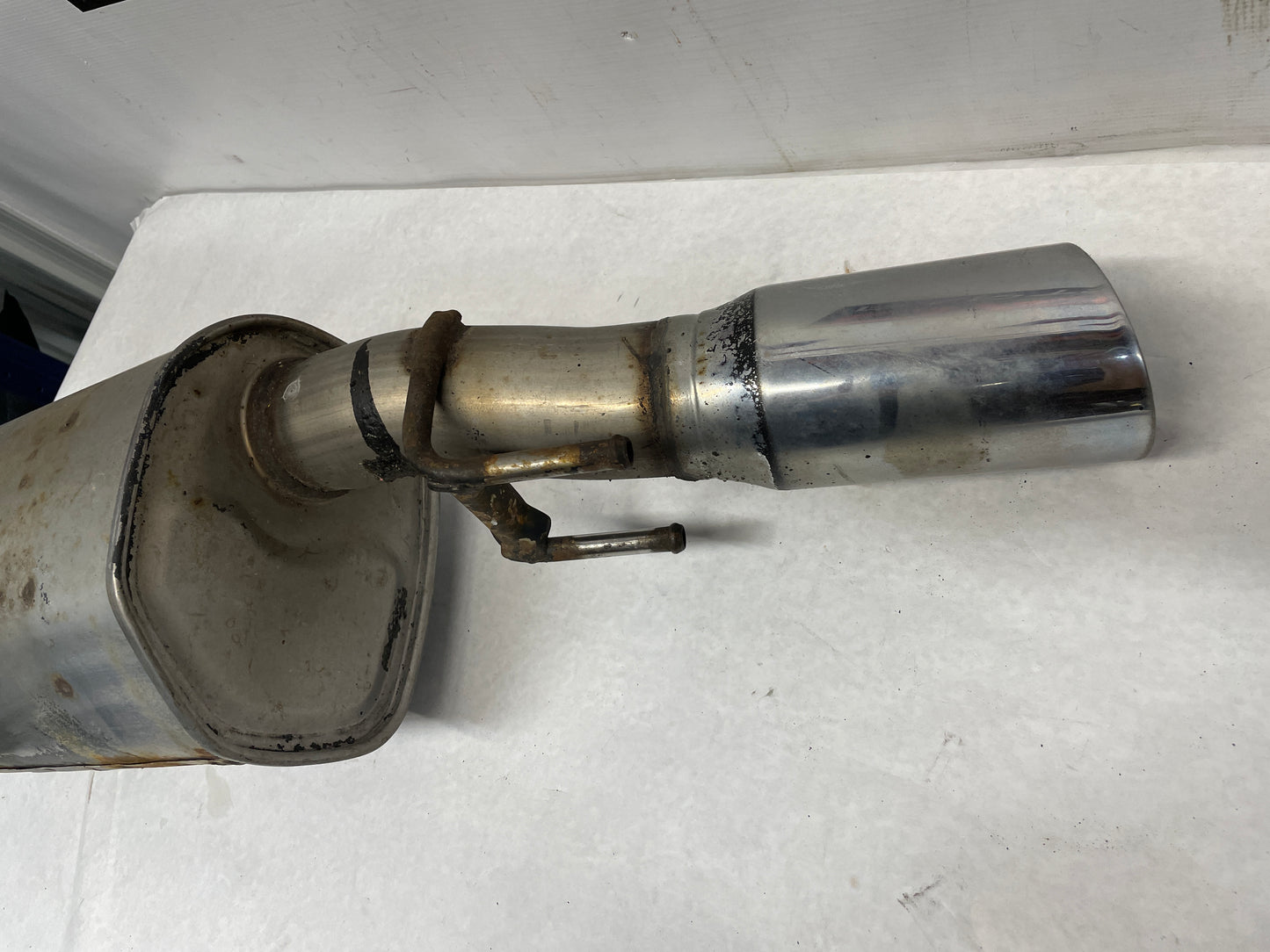 2005 Pontiac GTO RH & LH Axle Back Exhaust Mufflers Factory OEM - Day's Parts Yard