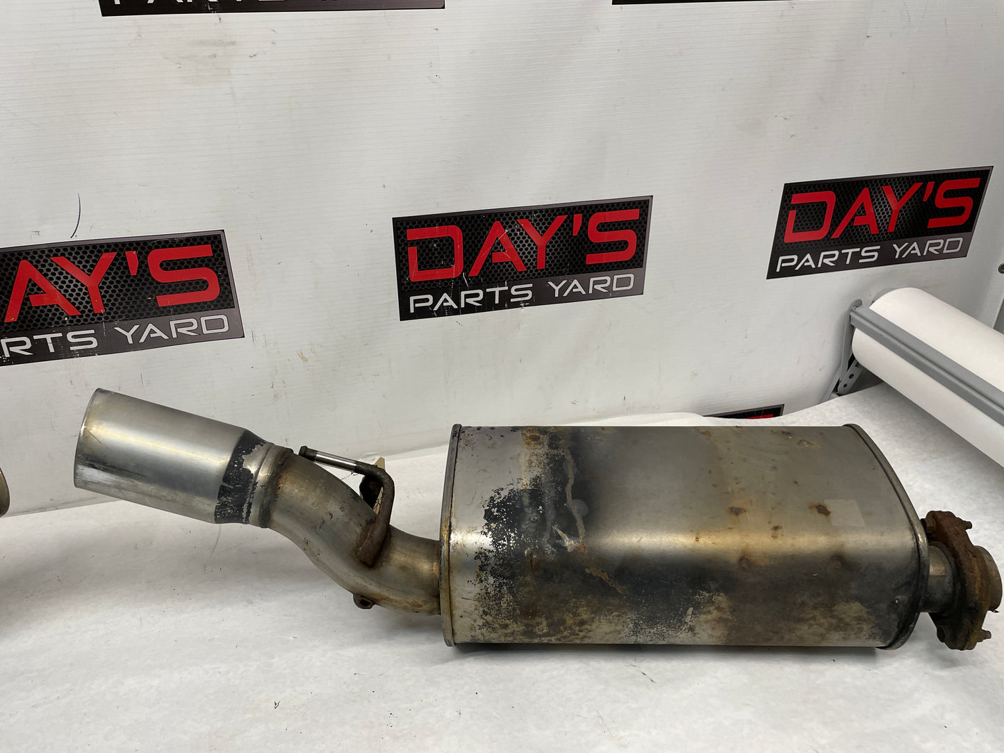 2005 Pontiac GTO RH & LH Axle Back Exhaust Mufflers Factory OEM - Day's Parts Yard