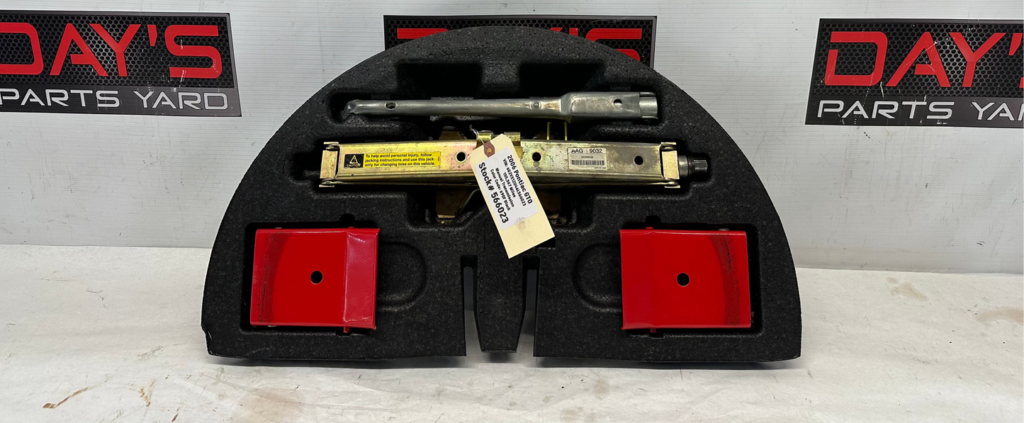 2006 Pontiac GTO Emergency Spare Tire Jack Tool Kit OEM - Day's Parts Yard