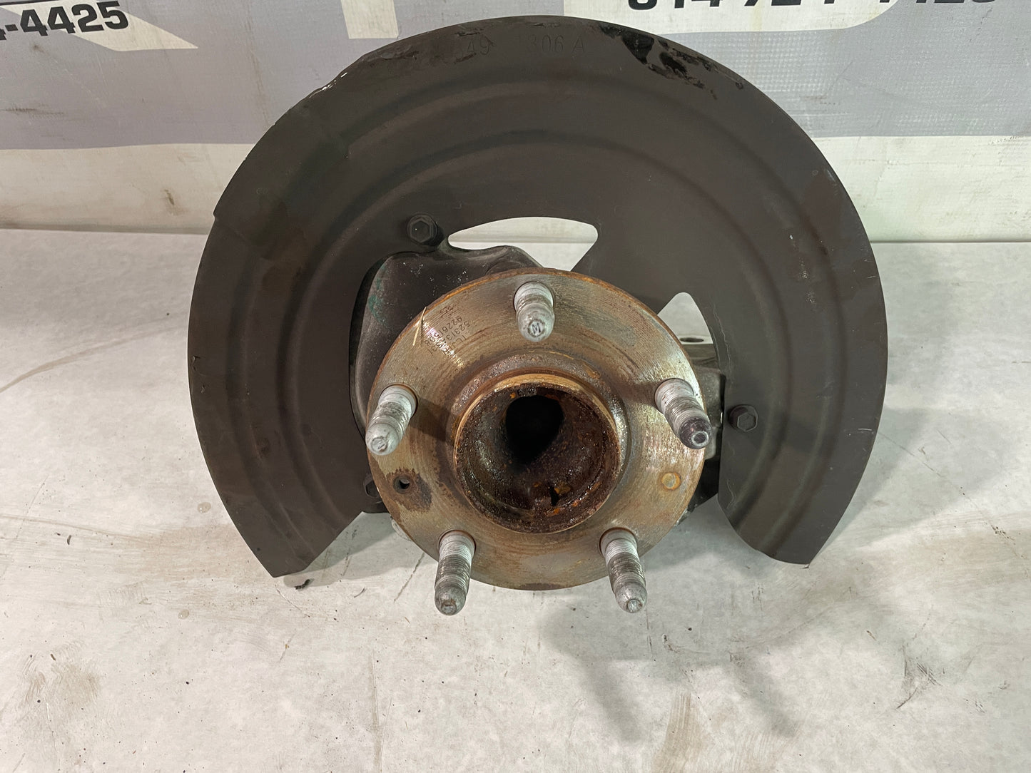 2014 Chevy SS Sedan Front LH Driver Spindle Knuckle Hub Assembly OEM - Day's Parts Yard