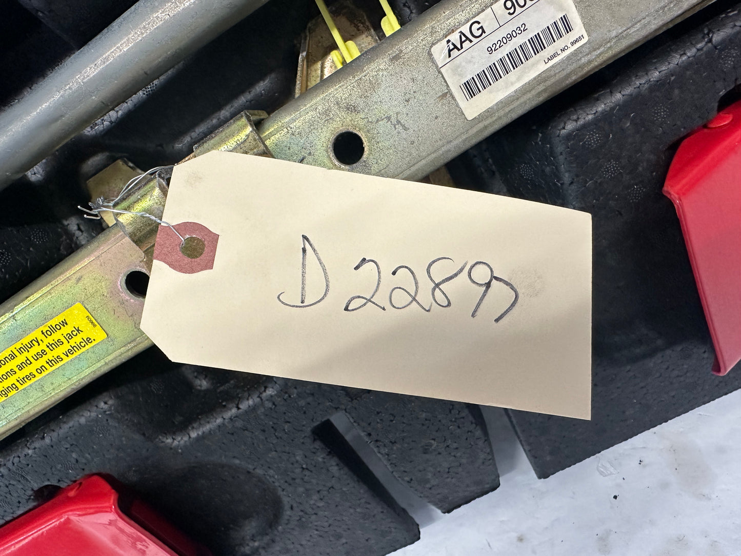 2006 Pontiac GTO Emergency Spare Tire Jack Tool Kit OEM - Day's Parts Yard
