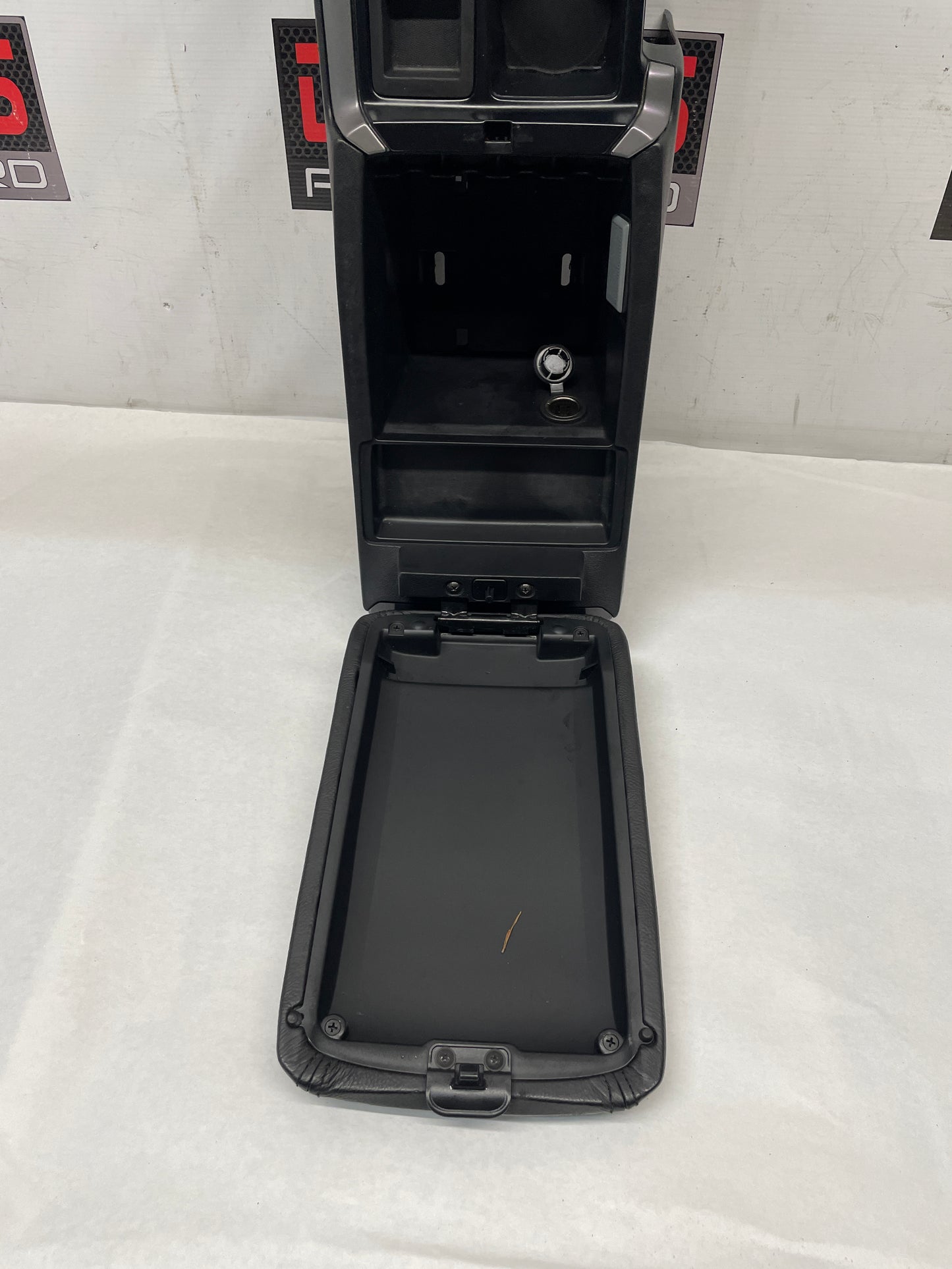 2005 Pontiac GTO Center Console Arm Rest Assembly OEM - Day's Parts Yard