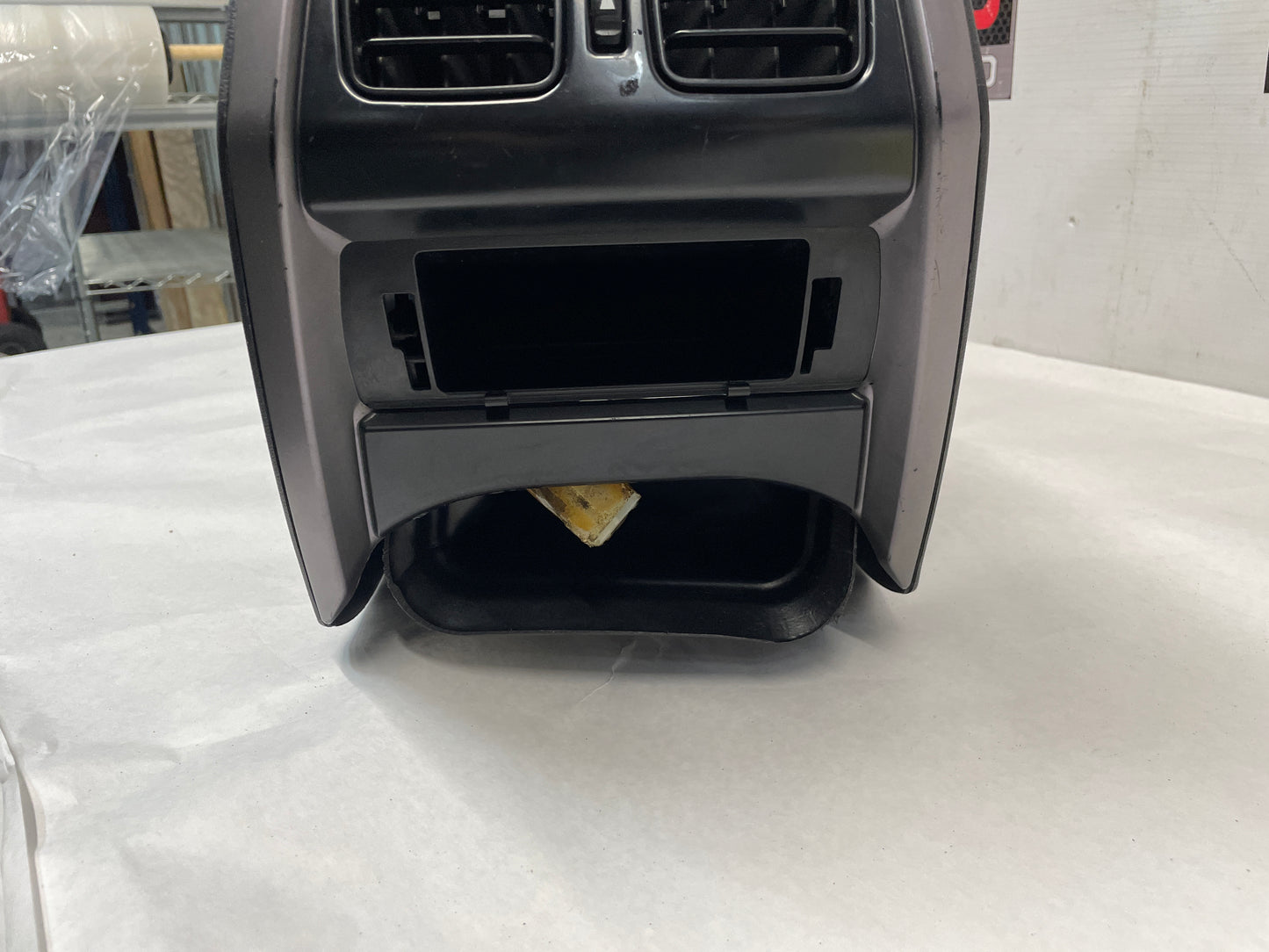 2005 Pontiac GTO Center Console Arm Rest Assembly OEM - Day's Parts Yard