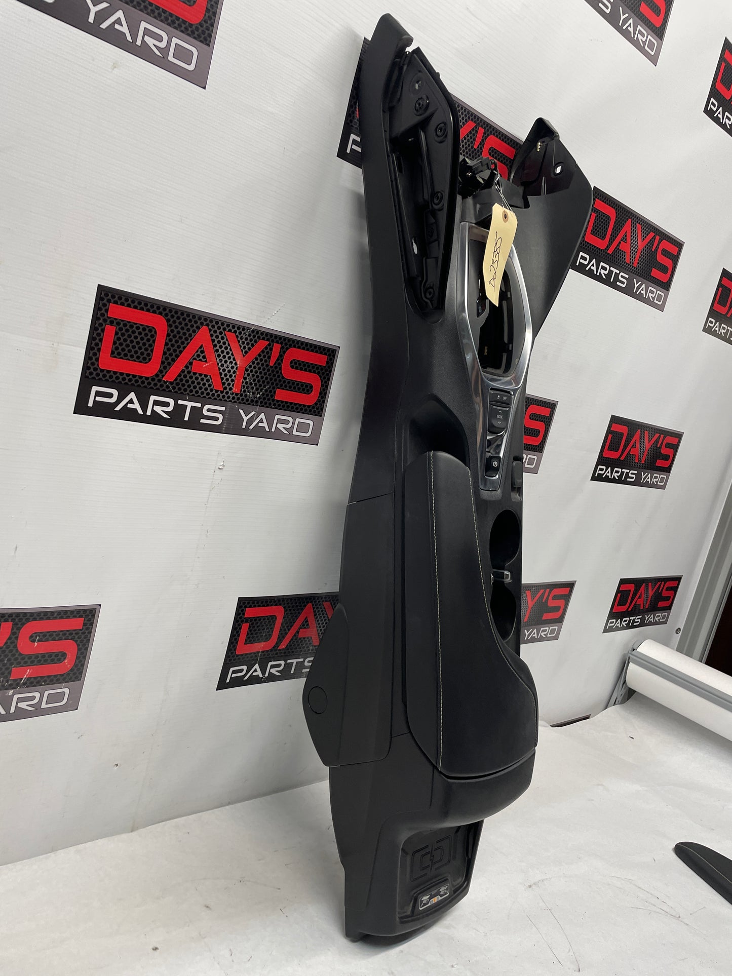 2018 Chevy Camaro SS Center Console Armrest Assembly OEM
