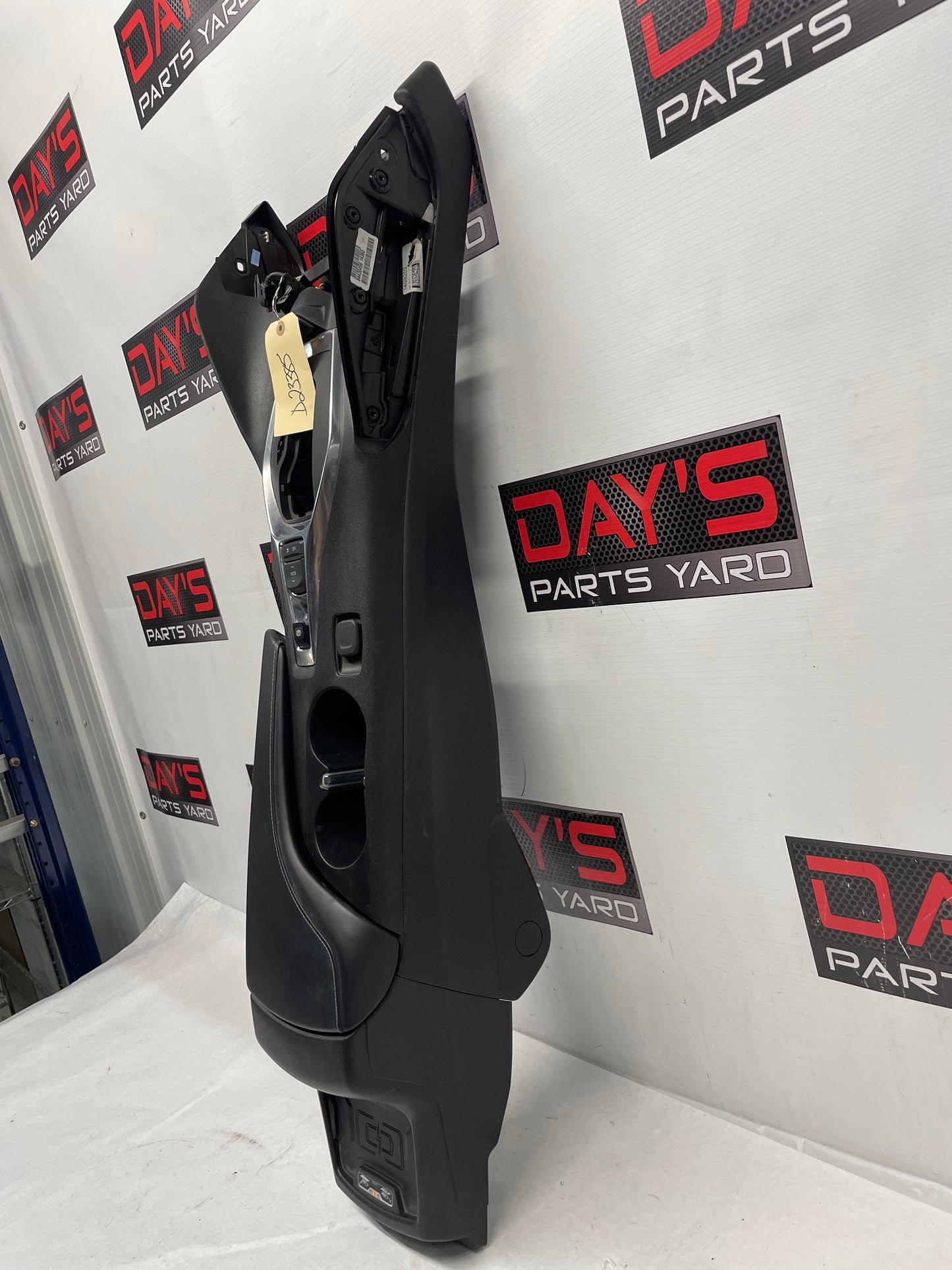2018 Chevy Camaro SS Center Console Armrest Assembly OEM
