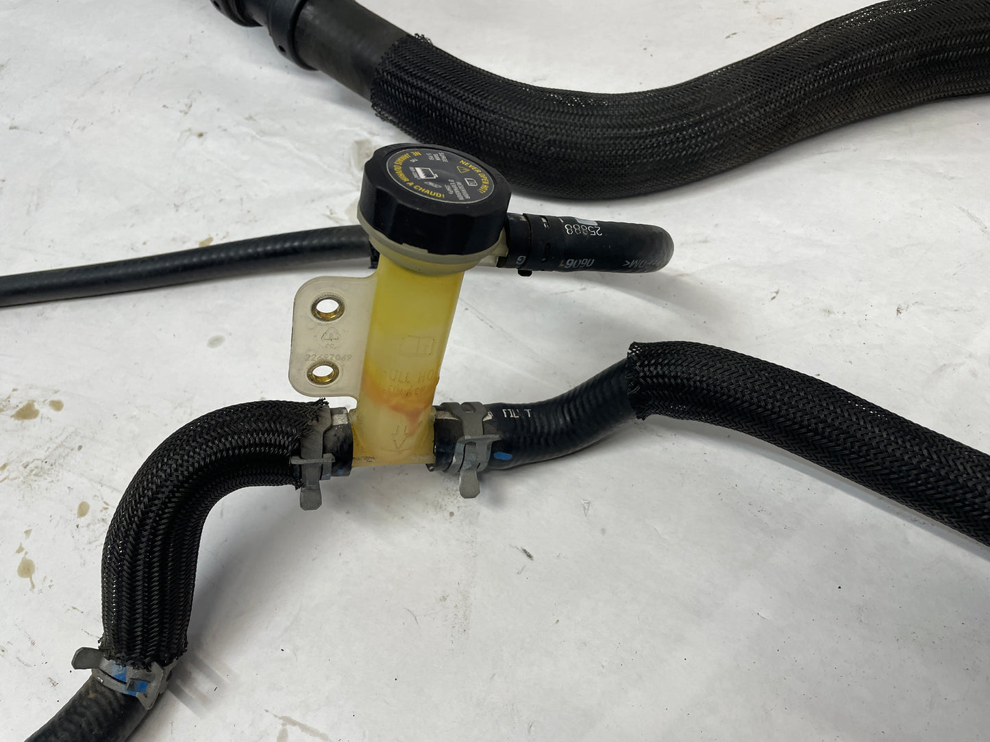 2014 Cadillac CTS-V Coupe Radiator Coolant Hoses OEM - Day's Parts Yard