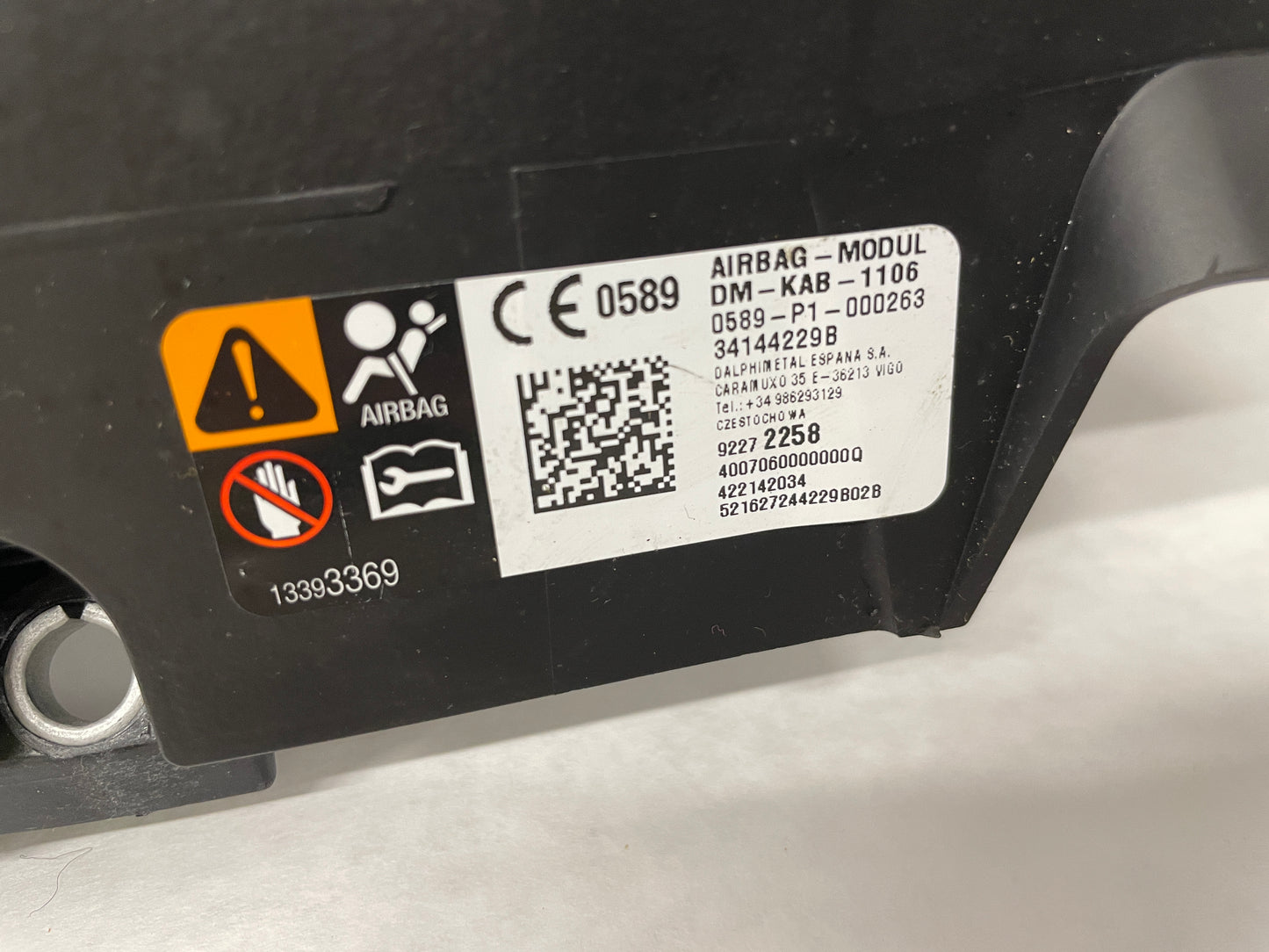 2017 Chevy SS Sedan RH Passenger Lower Knee Dash Airbag Bag OEM