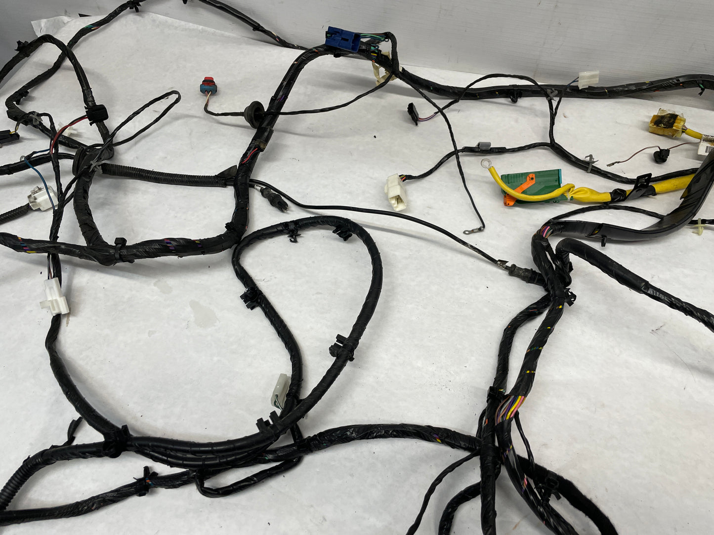 2005 Pontiac GTO Body Wire Wiring Harness OEM - Day's Parts Yard