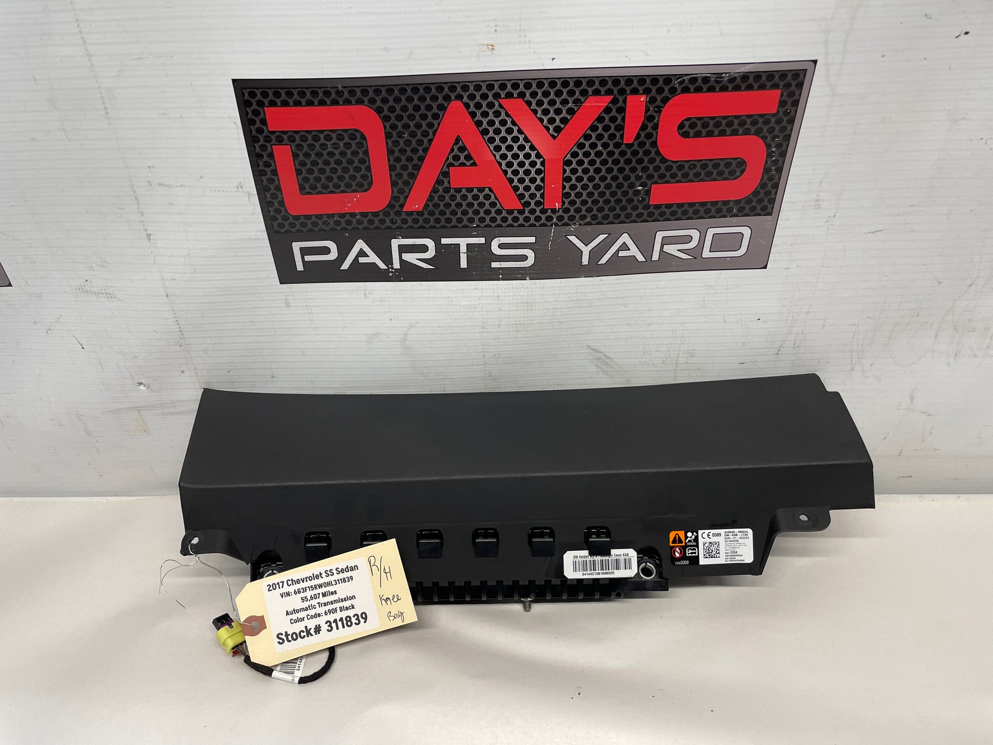 2017 Chevy SS Sedan RH Passenger Knee Dash Airbag Bag OEM - Day's Parts Yard
