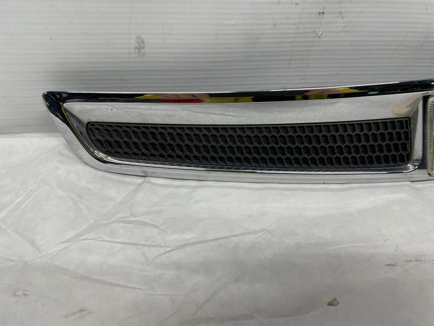 2017 Chevy SS Sedan RH Passenger Fender Side Marker Lights Tail Lamp OEM