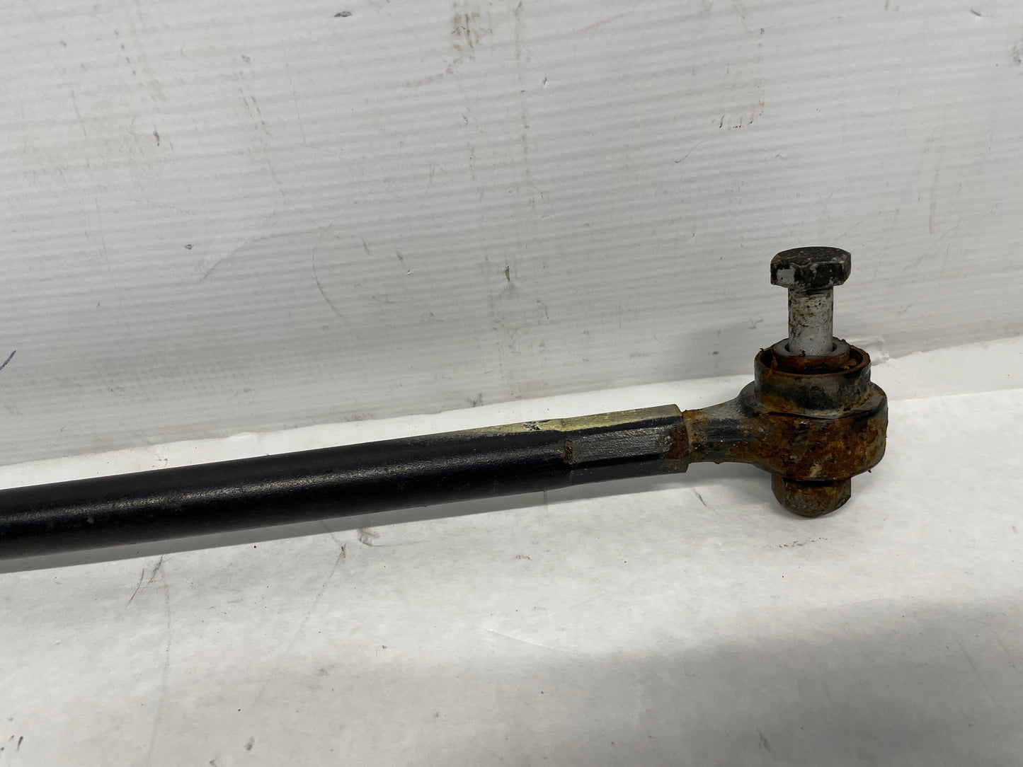 2005 Pontiac GTO RH Passenger Rear Suspension Adjustment Tie Rod Assembly OEM - Day's Parts Yard