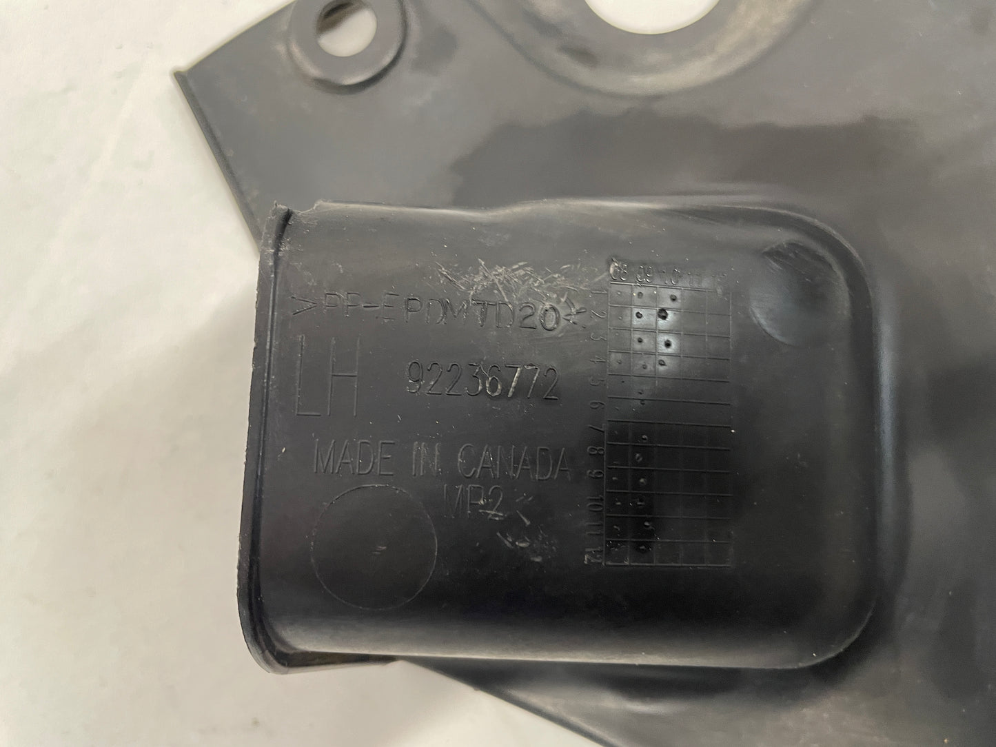 2010 Chevy Camaro SS RH & LH Taillight Tail Lamp Closeout Filler Panel OEM - Day's Parts Yard
