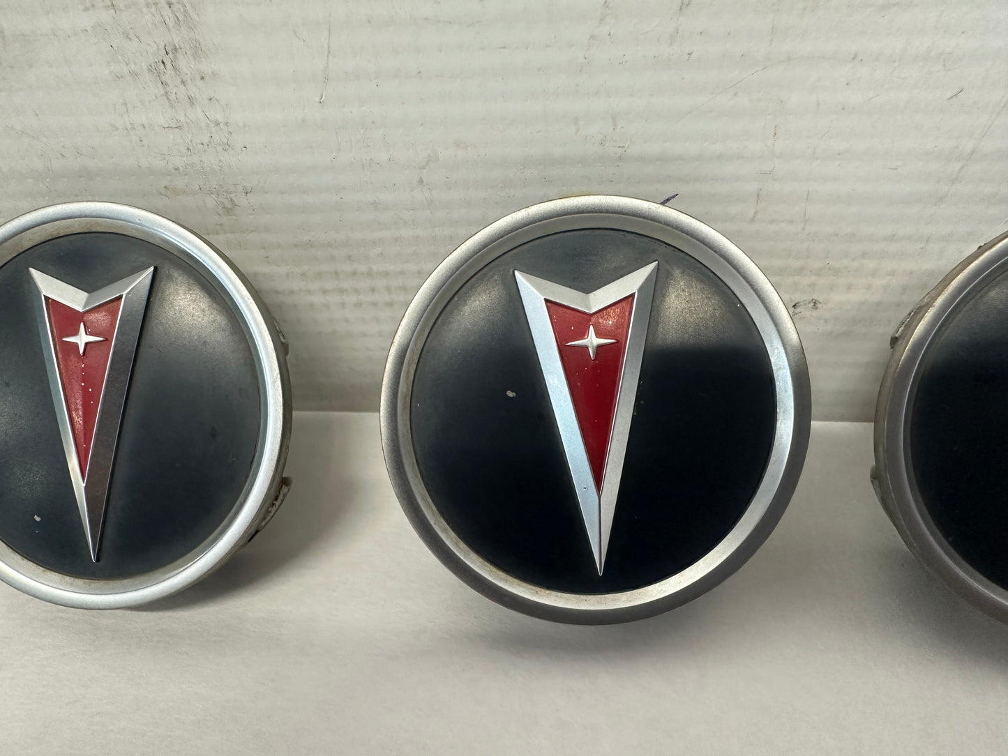 2006 Pontiac GTO Wheel Center Cap Set OEM - Day's Parts Yard