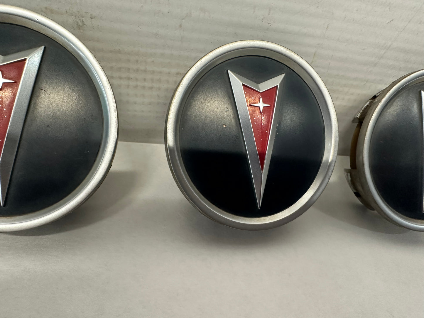2006 Pontiac GTO Wheel Center Cap Set OEM - Day's Parts Yard