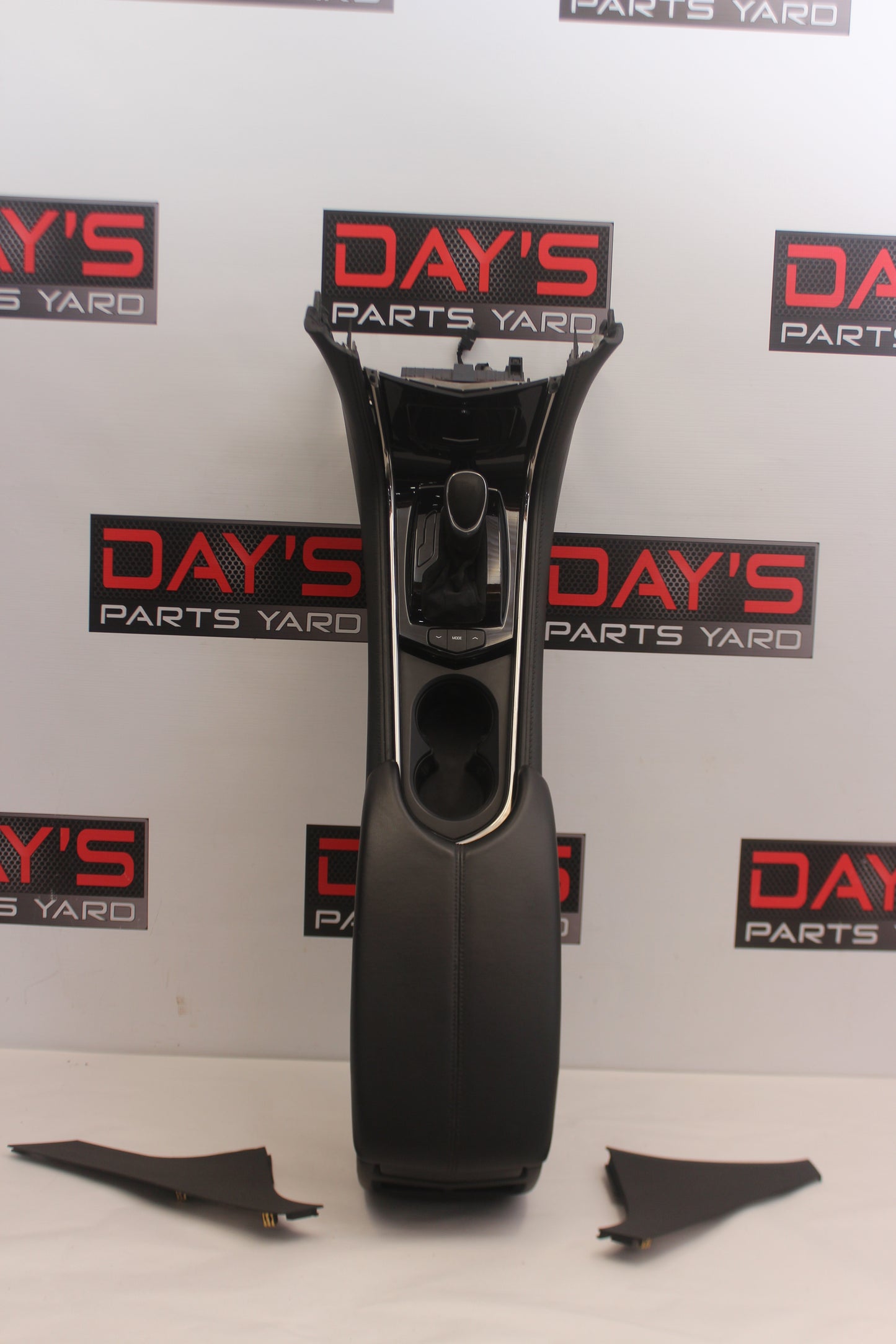 2016 Cadillac ATS-V Center Console w/ Shifter OEM - Day's Parts Yard