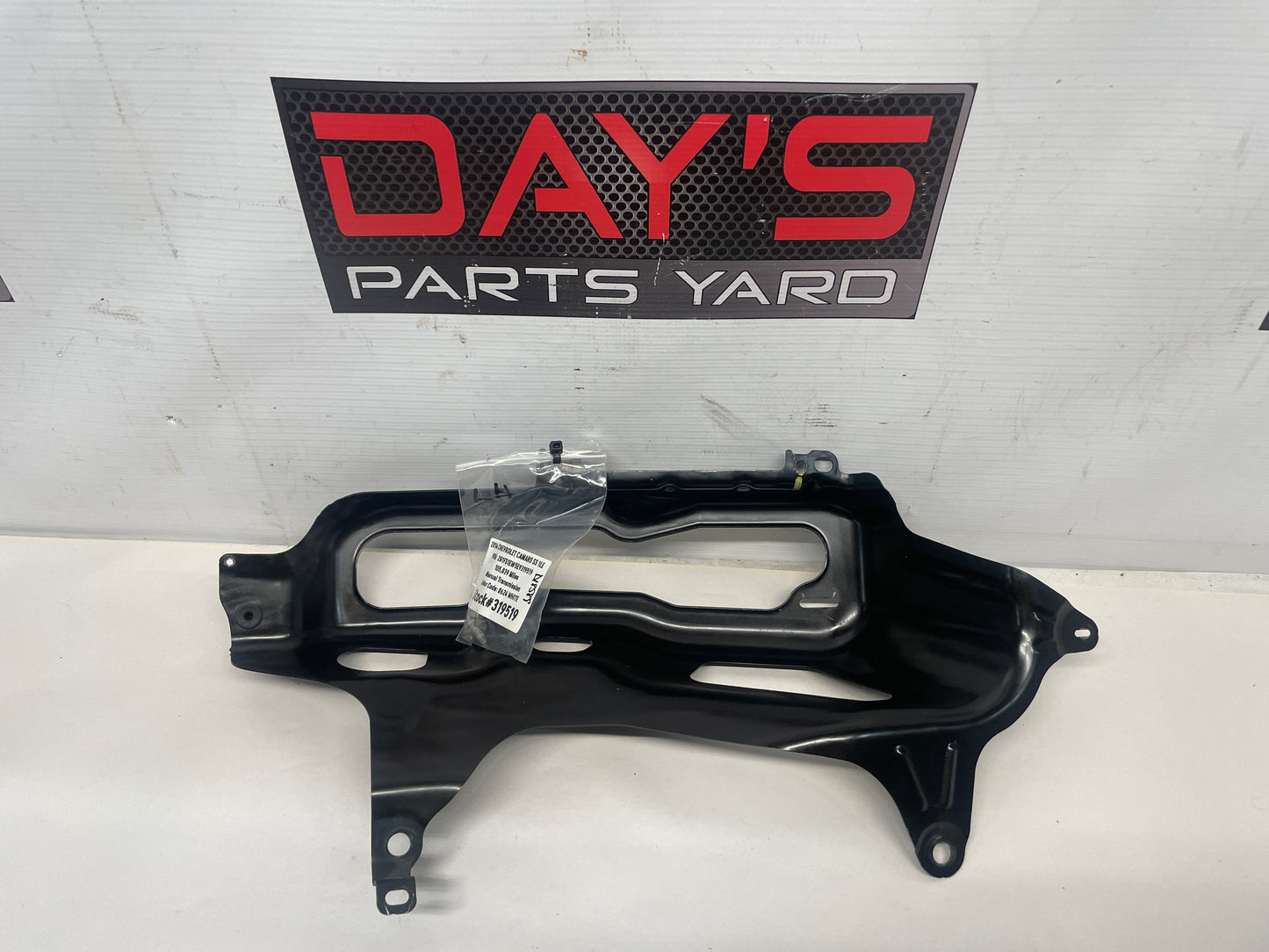 2014 Chevy Camaro SS 1LE Driver Taillight Tail Light Mounting Bracket OEM - Day's Parts Yard