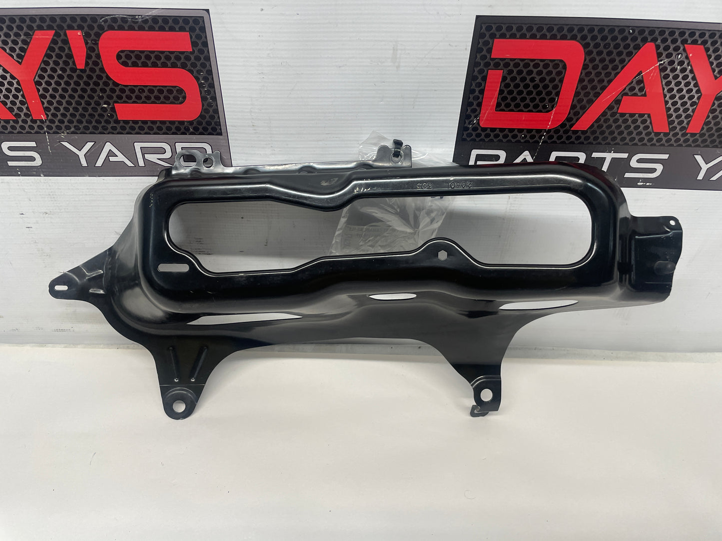 2014 Chevy Camaro SS 1LE Driver Taillight Tail Light Mounting Bracket OEM - Day's Parts Yard