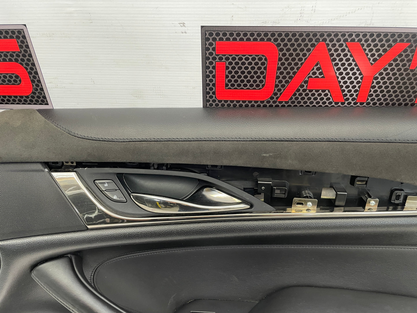 2018 Cadillac CTS-V Front RH Passenger Door Panel OEM - Day's Parts Yard