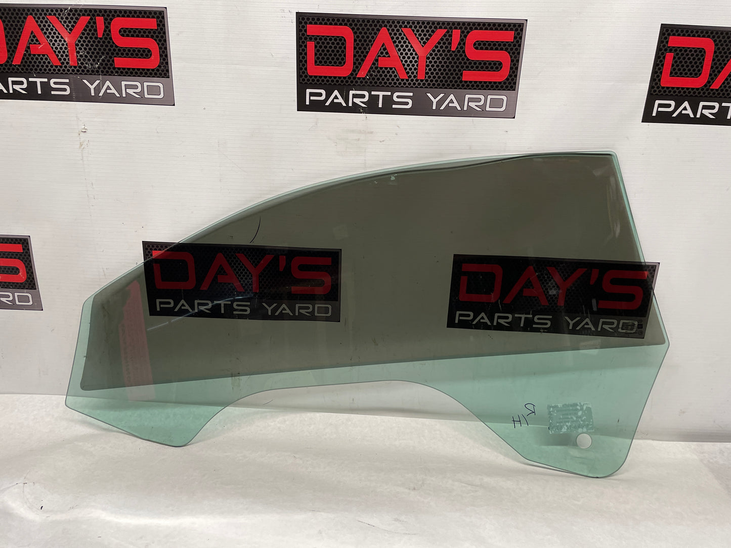2013 Cadillac CTS-V CoupeRH Passenger Front Door Window Glass OEM - Day's Parts Yard