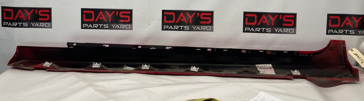 2017 Chevy SS Sedan RH Passenger Rocker Molding Panel Trim OEM - Day's Parts Yard