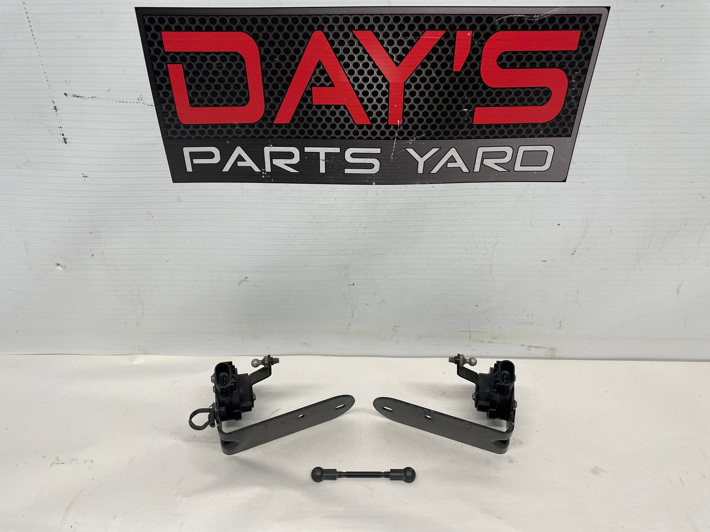 2017 Chevy SS Sedan RH & LH Rear Ride Height Suspension Sensor Set OEM - Day's Parts Yard