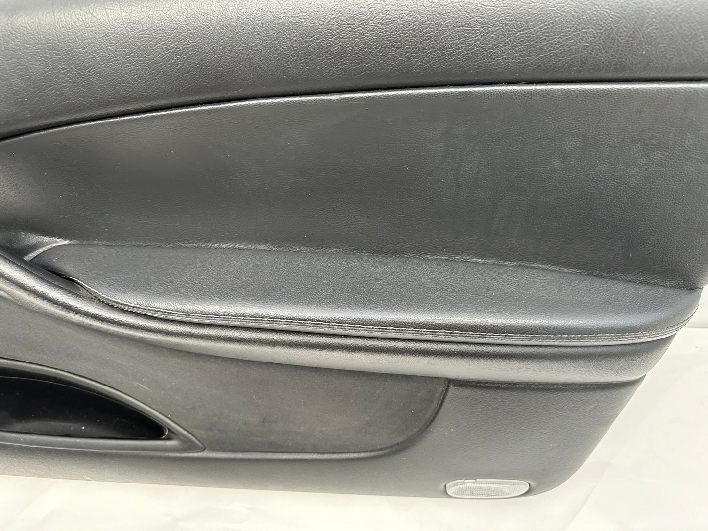 2006 Pontiac GTO Front RH Passenger Door Panel OEM - Day's Parts Yard
