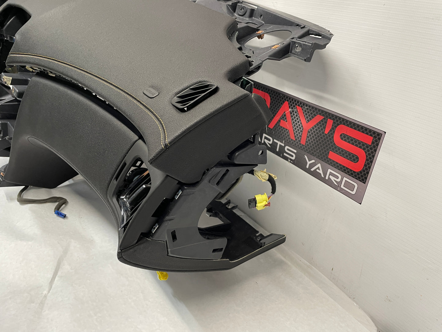 2013 Cadillac CTS-V Coupe Dash Pad OEM - Day's Parts Yard