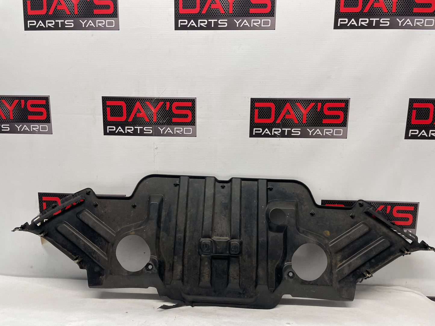 2014 Chevy SS Sedan Front Bumper Lower Apron Air Damn Panel Bumper Extension OEM