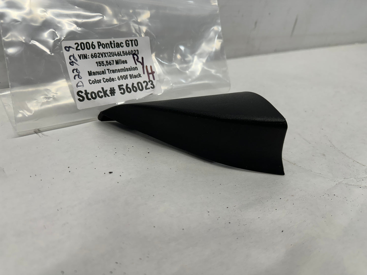 2006 Pontiac GTO RH Passenger Defrost Trim Door Vent Triangle OEM - Day's Parts Yard