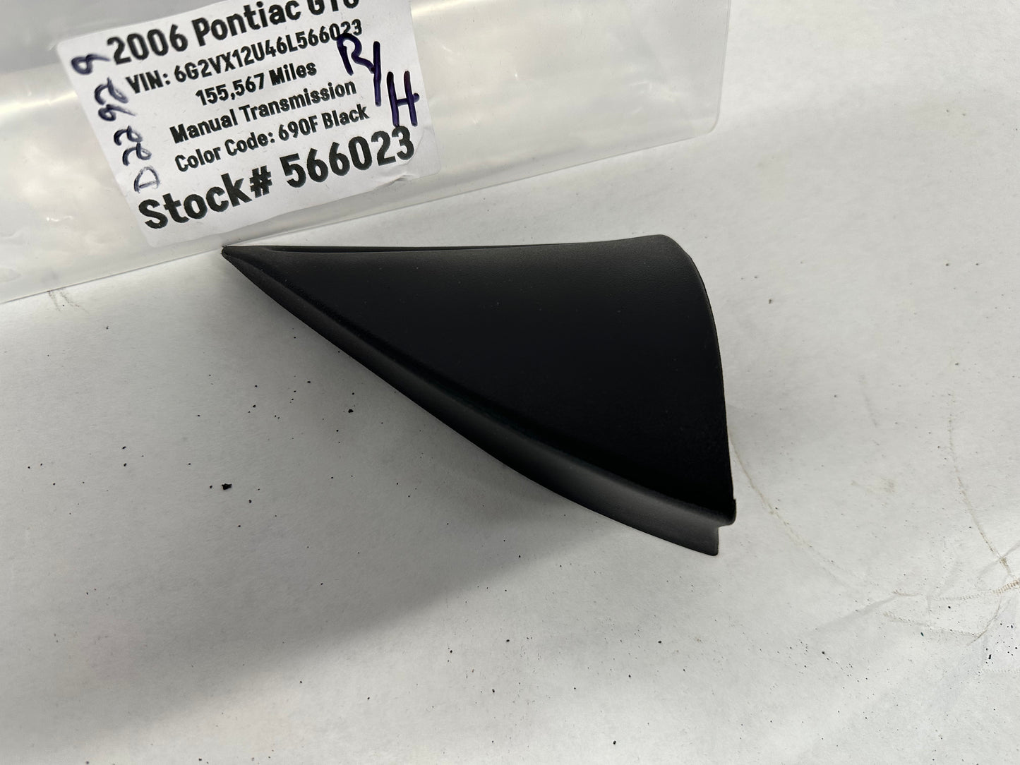2006 Pontiac GTO RH Passenger Defrost Trim Door Vent Triangle OEM - Day's Parts Yard