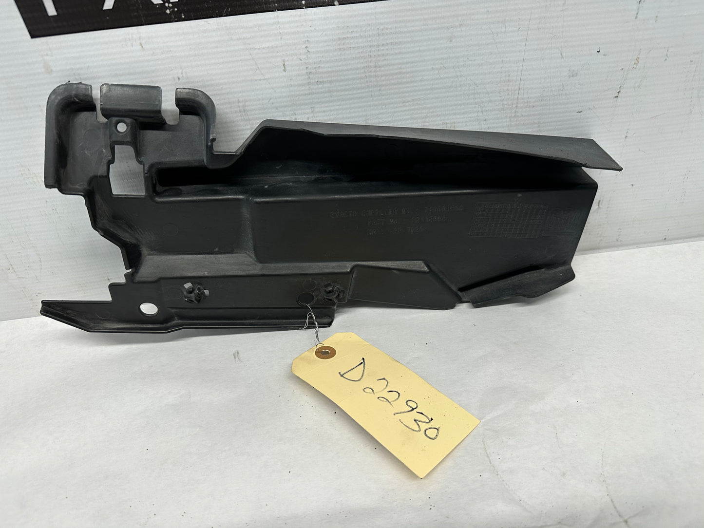2006 Pontiac GTO RH Side Radiator Air Baffle OEM - Day's Parts Yard