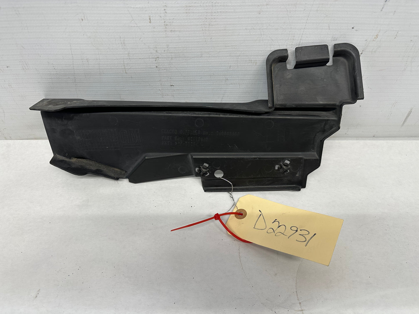 2006 Pontiac GTO LH Driver Radiator Air Baffle OEM - Day's Parts Yard