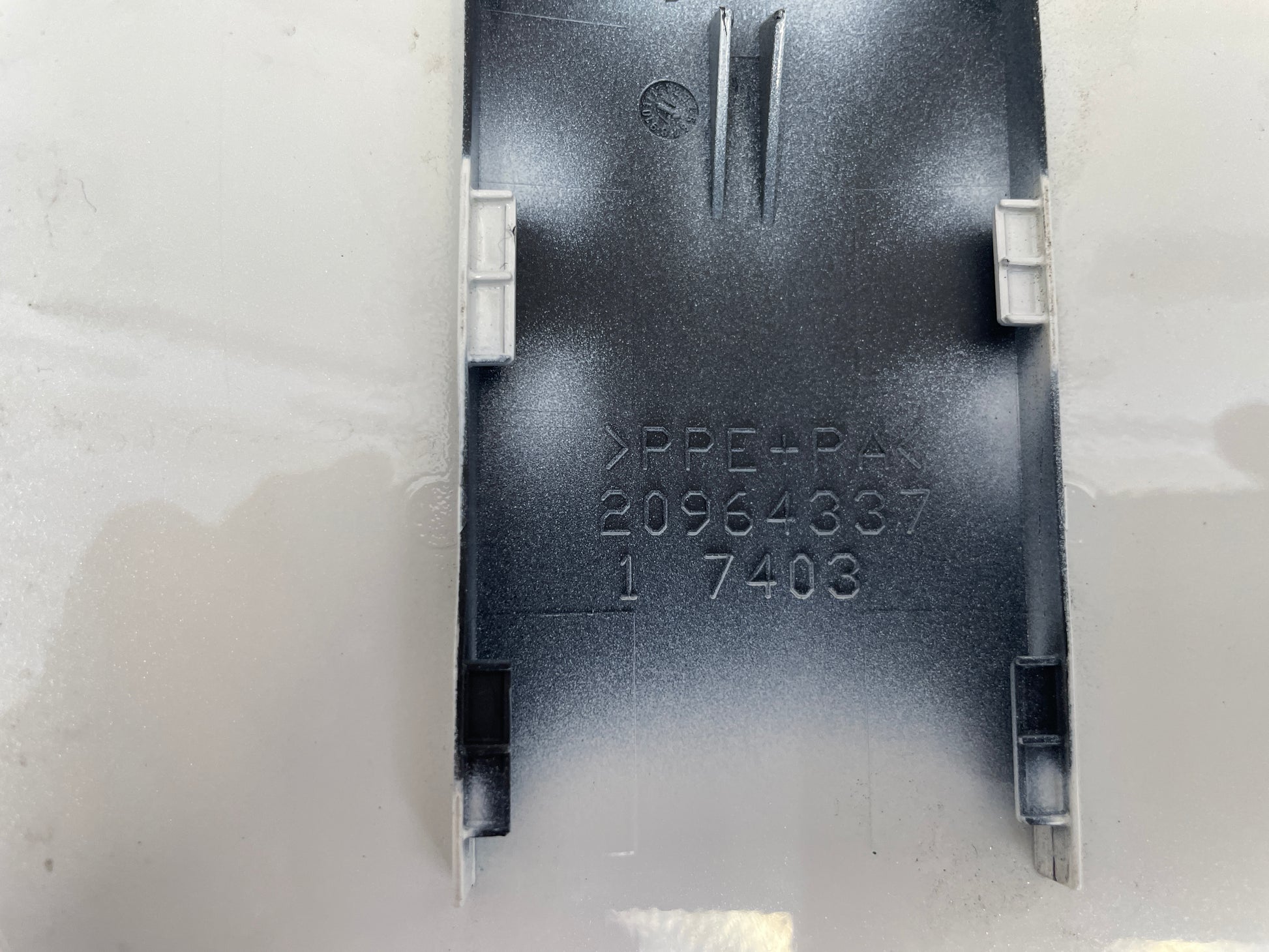 2018 Cadillac CTS-V Fuel Gas Tank Door Lid Cover OEM - Day's Parts Yard