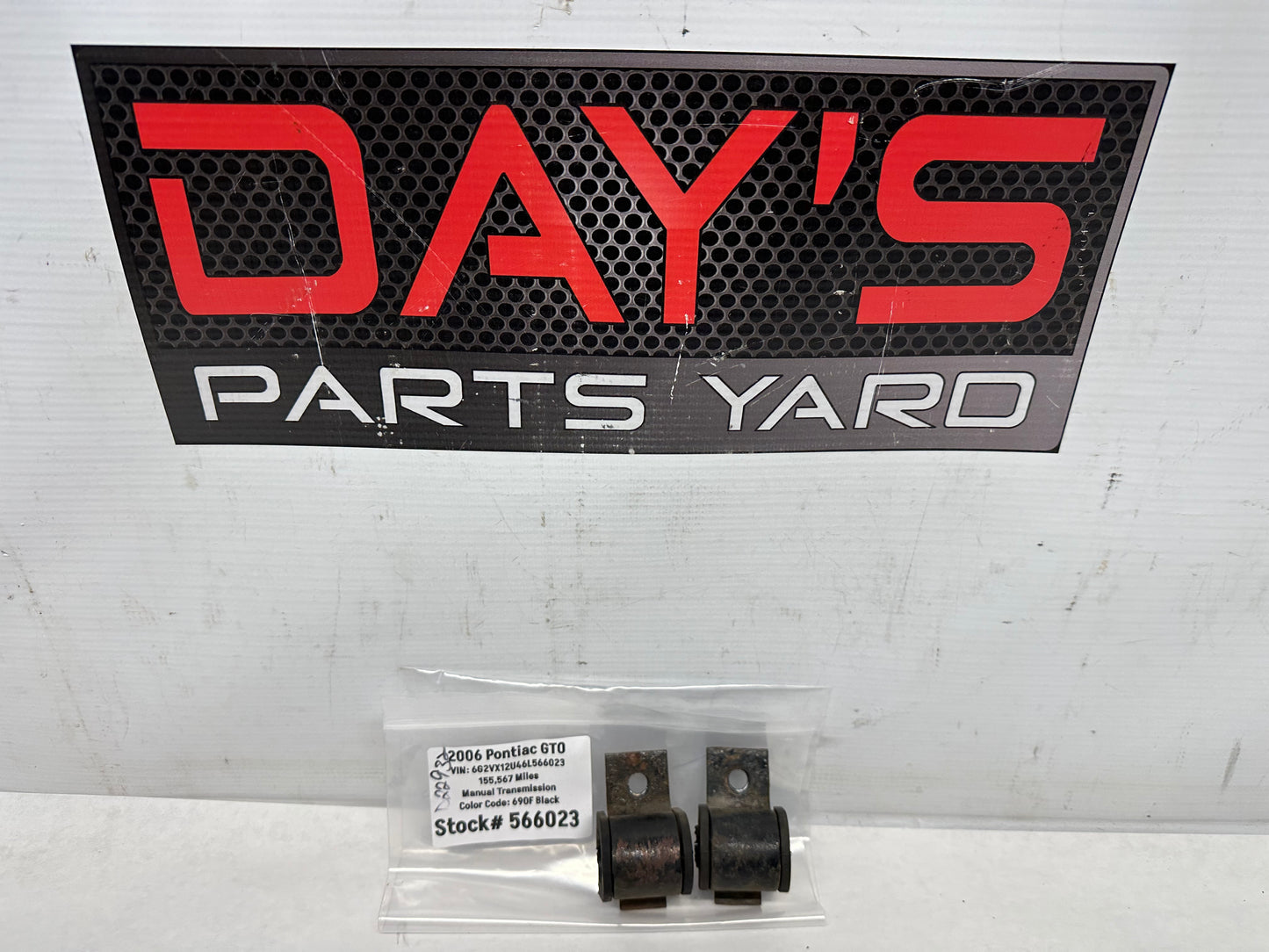 2006 Pontiac GTO Rear Sway Bar Brackets OEM - Day's Parts Yard