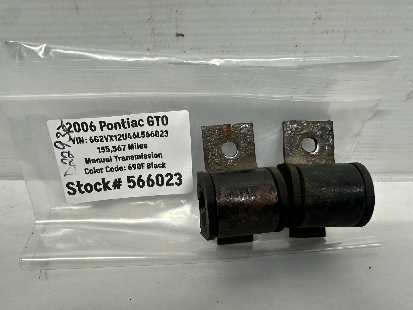 2006 Pontiac GTO Rear Sway Bar Brackets OEM - Day's Parts Yard