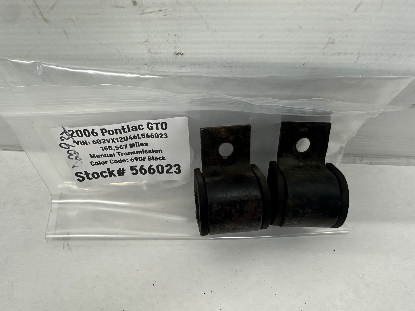 2006 Pontiac GTO Rear Sway Bar Brackets OEM - Day's Parts Yard