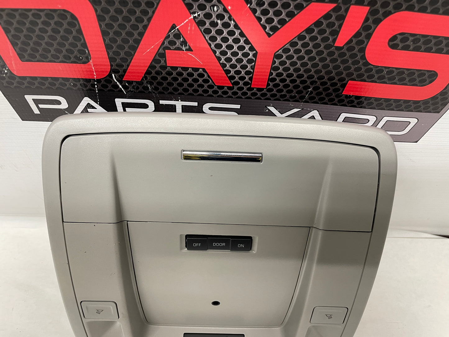 2015 Chevy Silverado K1500 Over Head Console Dome Light OEM - Day's Parts Yard