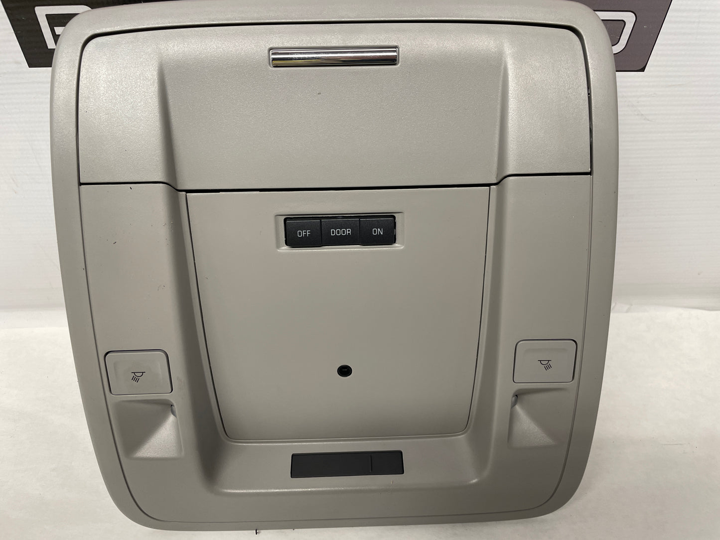 2015 Chevy Silverado K1500 Over Head Console Dome Light OEM - Day's Parts Yard