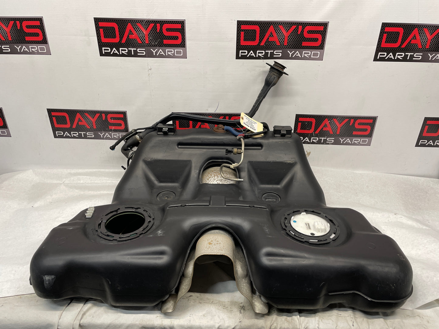 2013 Cadillac CTS-V Coupe Fuel Gas Tank OEM - Day's Parts Yard